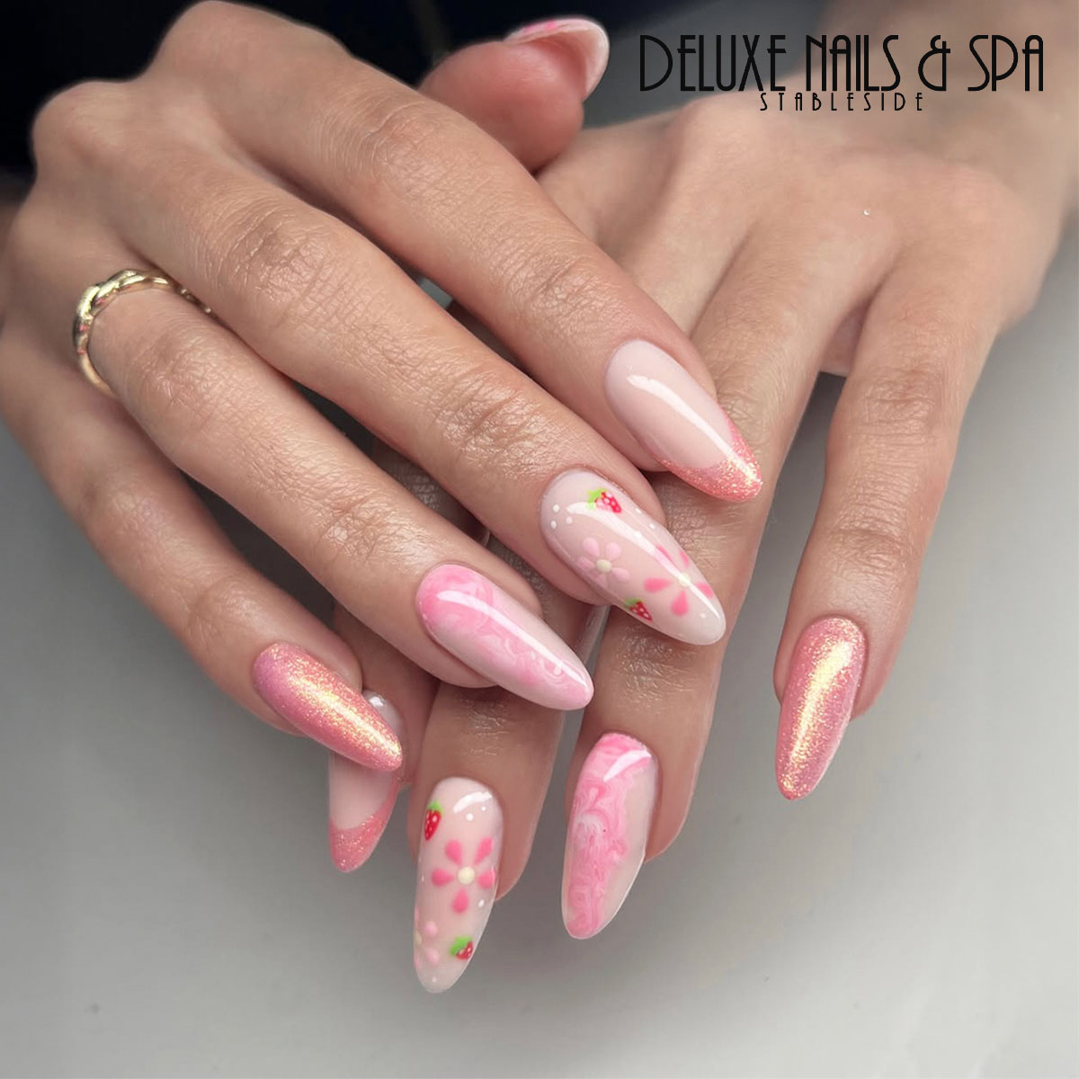 Deluxe Nails & Spa Stableside