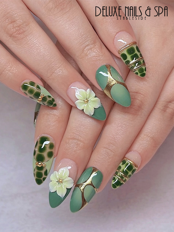 Deluxe Nails & Spa Stableside