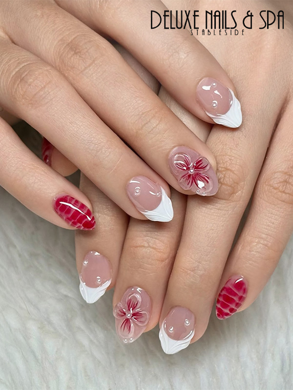 Deluxe Nails & Spa Stableside