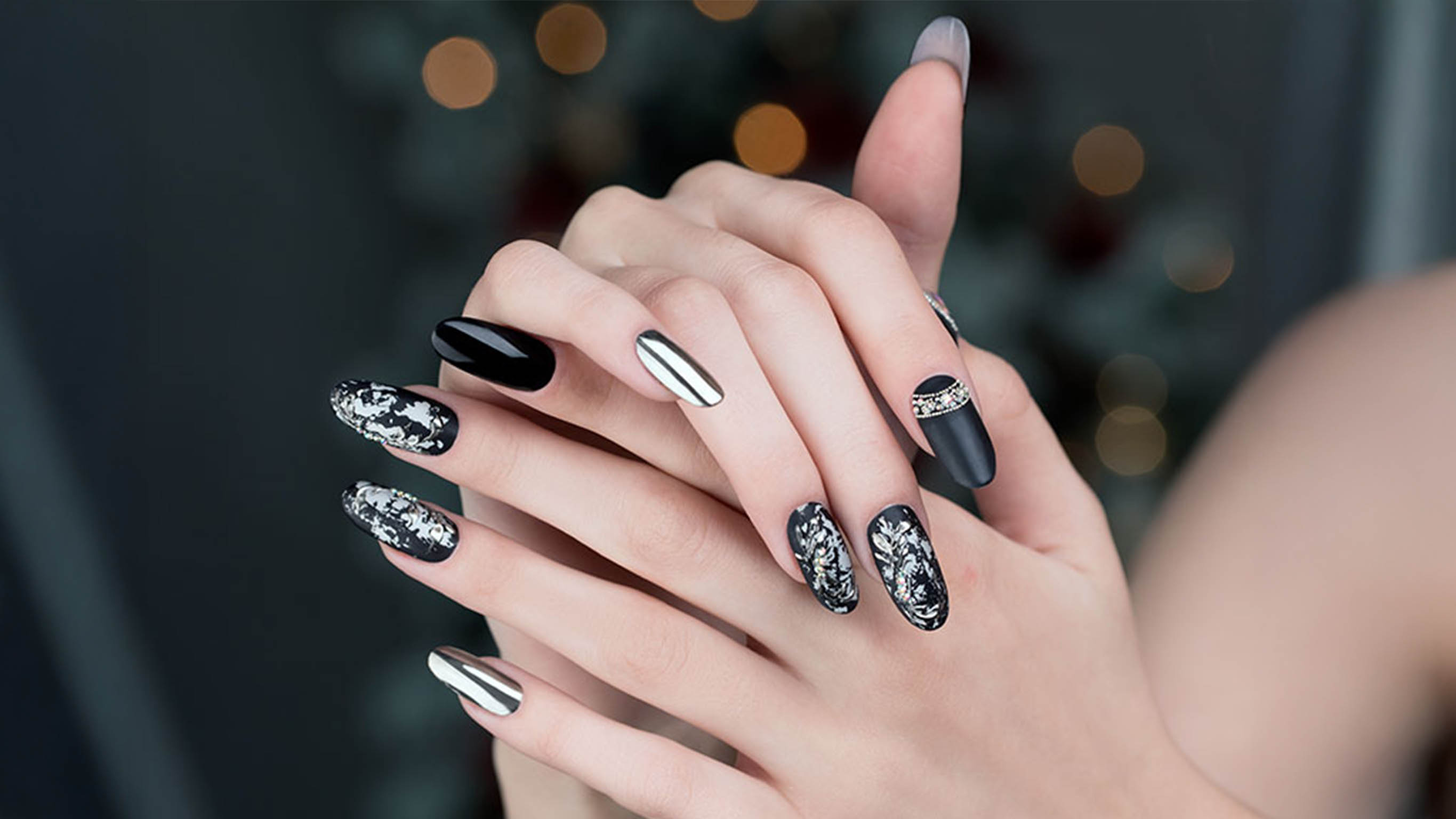 Deluxe Nails and Spa Stableside